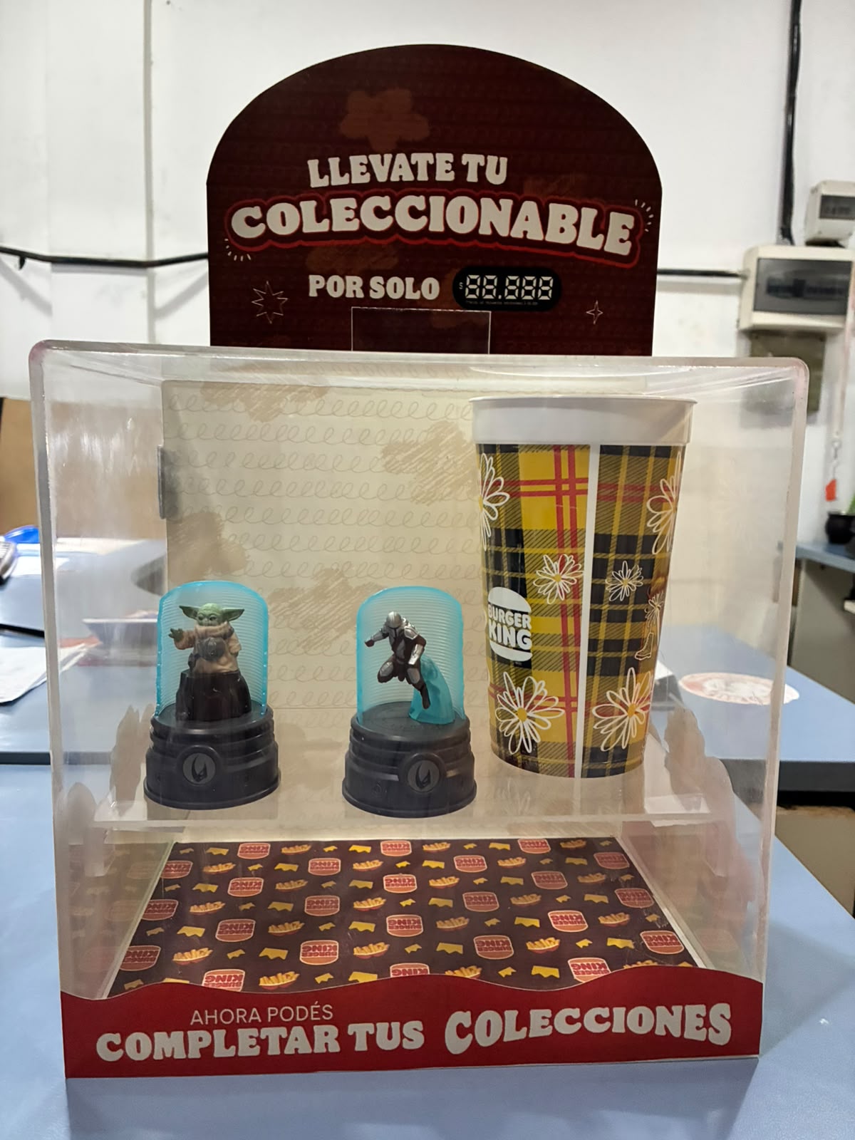 Exhibidor de coleccionables Burger King en punto de venta