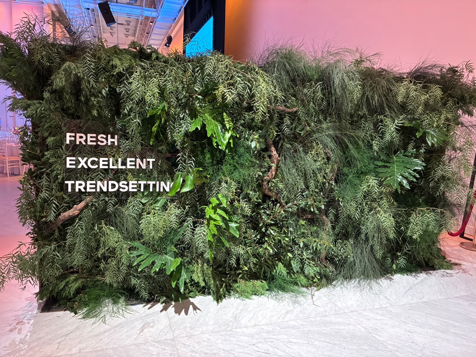 Muro verde de plantas con gráfica Fresh Excellent Trendsetting