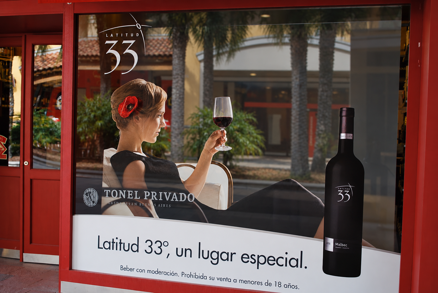 Vidriera comercial Latitud 33